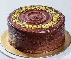 4 kişilik Klasik çikolatalı fıstıklı yaş pasta fiyatları Sivas pasta